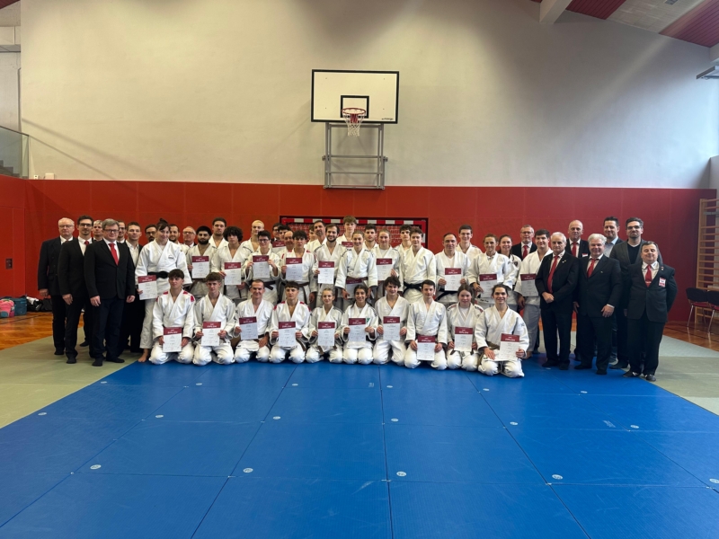 6b20dcea-8503-4cb3-b23a-ce985c75efc1